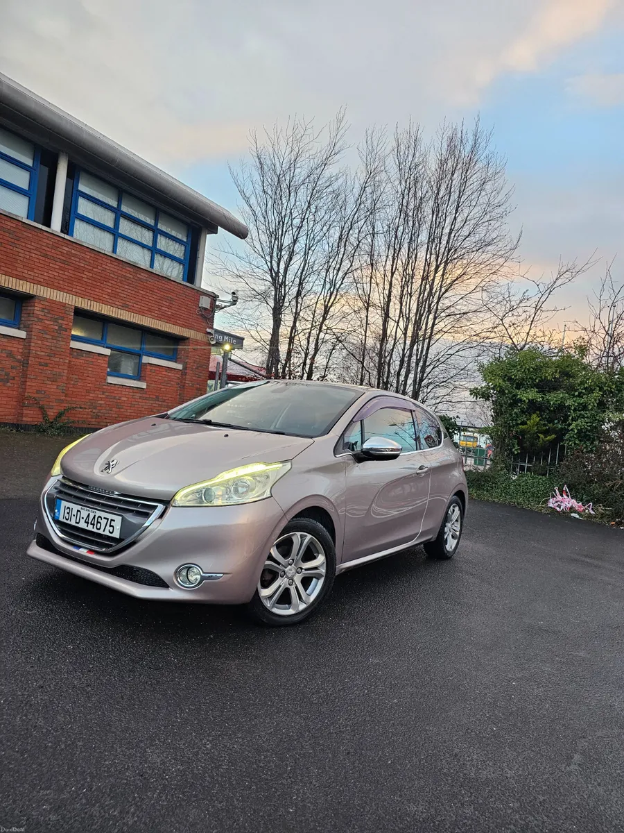 Peugeot 208 2013 - Image 1