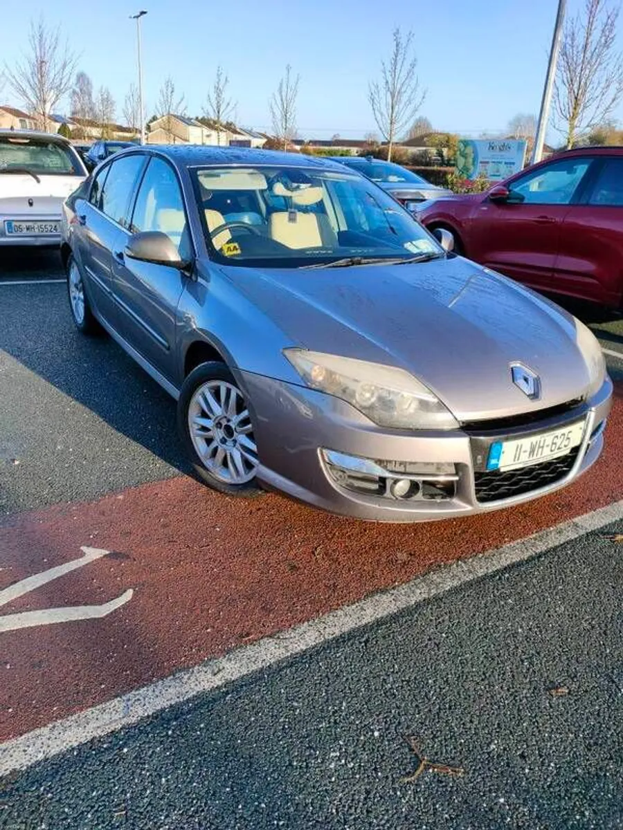 2011 Renault Laguna - Image 1