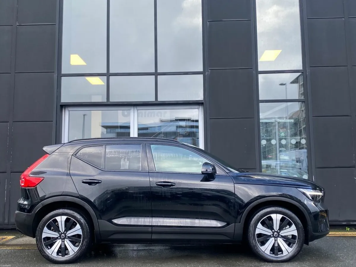 Volvo XC40 Core Recharge Auto EV - Image 4