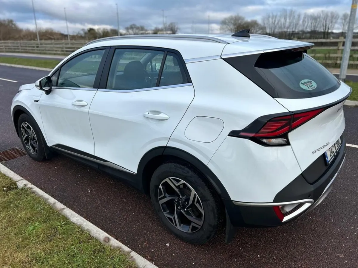 Kia Sportage 1.6D 1 Owner from new! Only 35000km! - Image 4