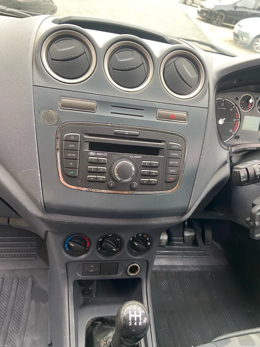 Ford transit connect - Image 3