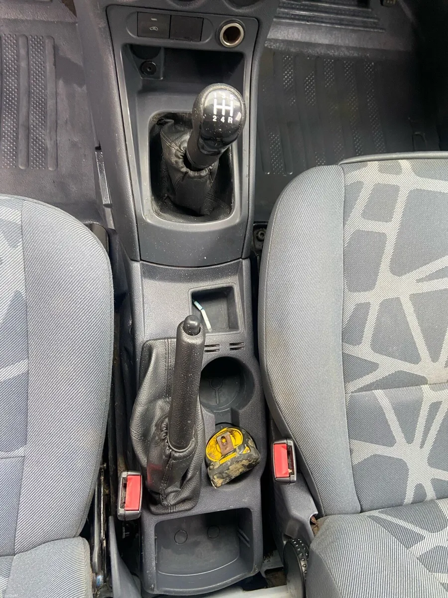 Ford transit connect - Image 4