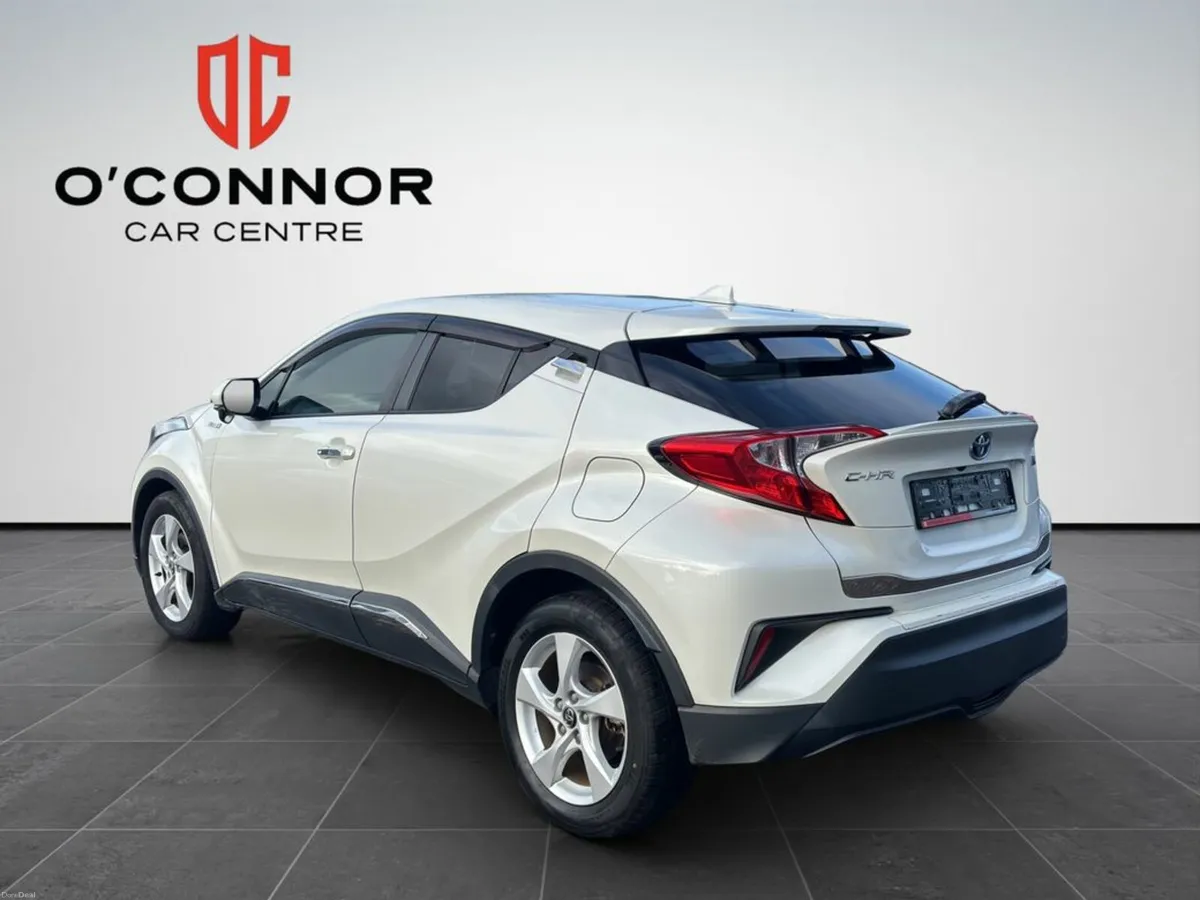 Toyota C-HR “Stylish. Hybrid. Automatic.” - Image 2