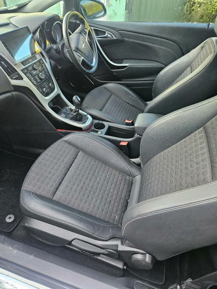 Opel Astra gtc 1.7 - Image 4