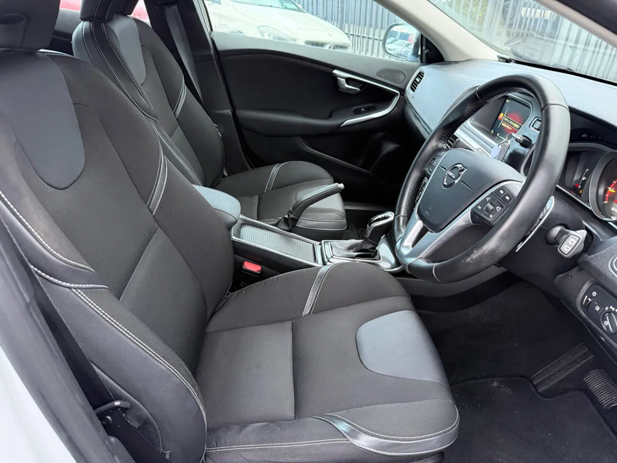 2016 Volvo V40 1.5L Petrol Automatic - Image 6