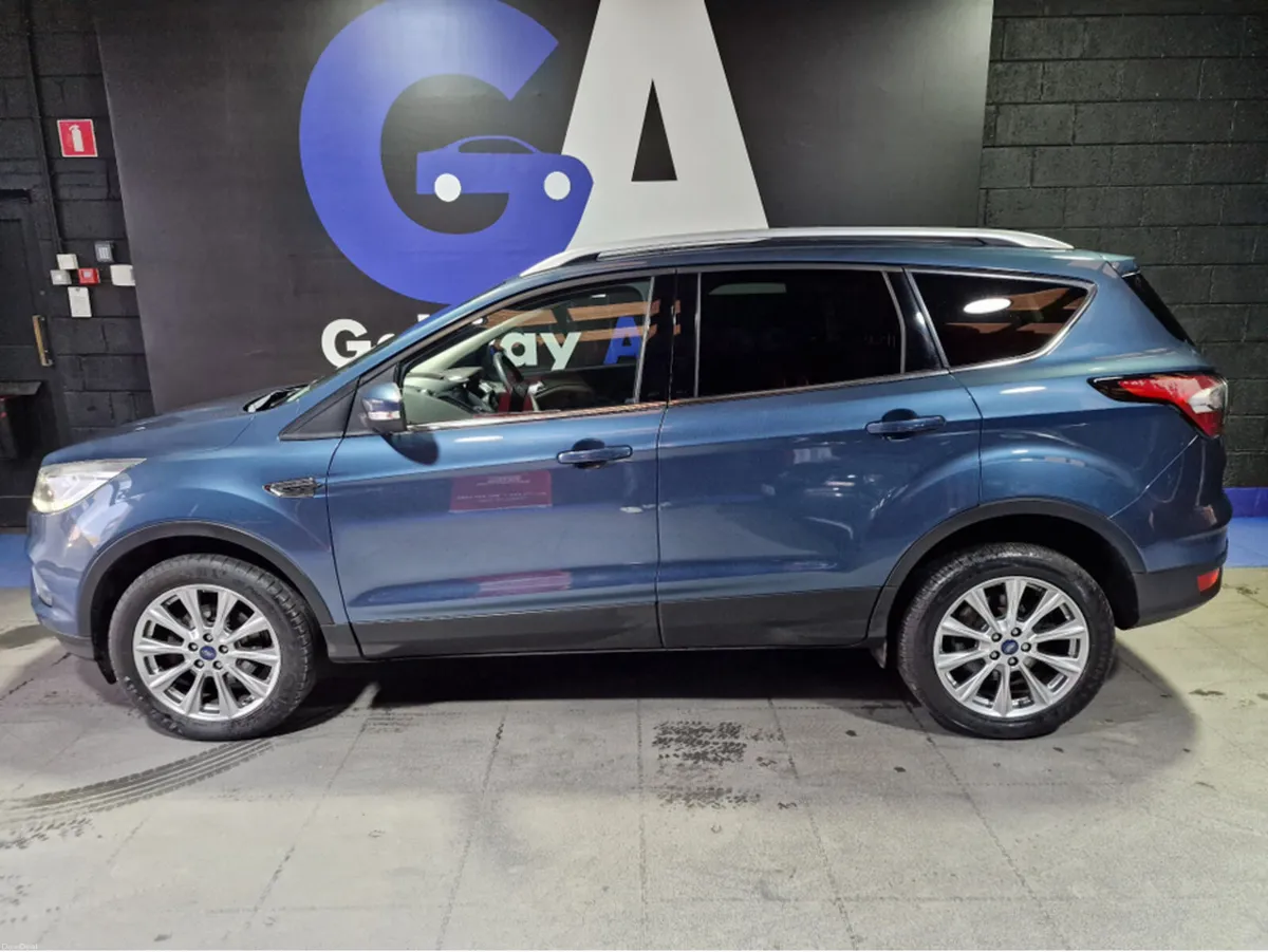 Ford Kuga TITANIUM-LOW MILAGE-FULLY SERVICED - Image 4