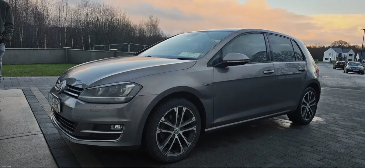 Volkswagen golf 1.4 petrol highline - Image 1