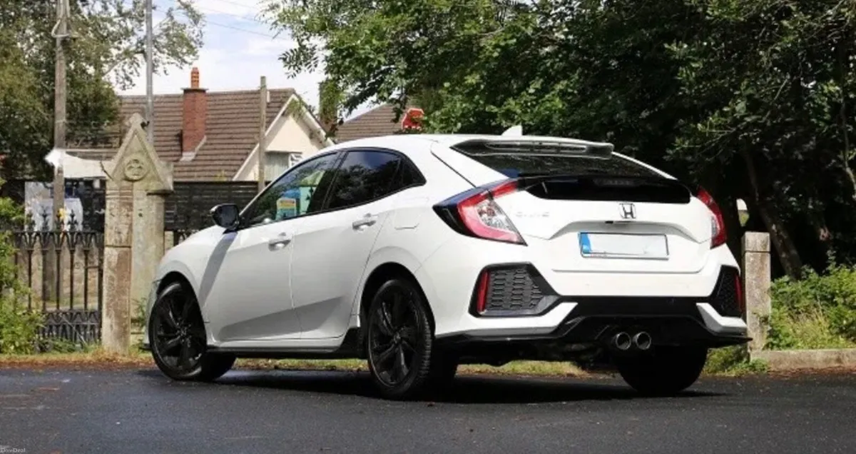 Honda Civic 2017 S-DESIGN 1.8 TURBO 180-BHP - Image 3