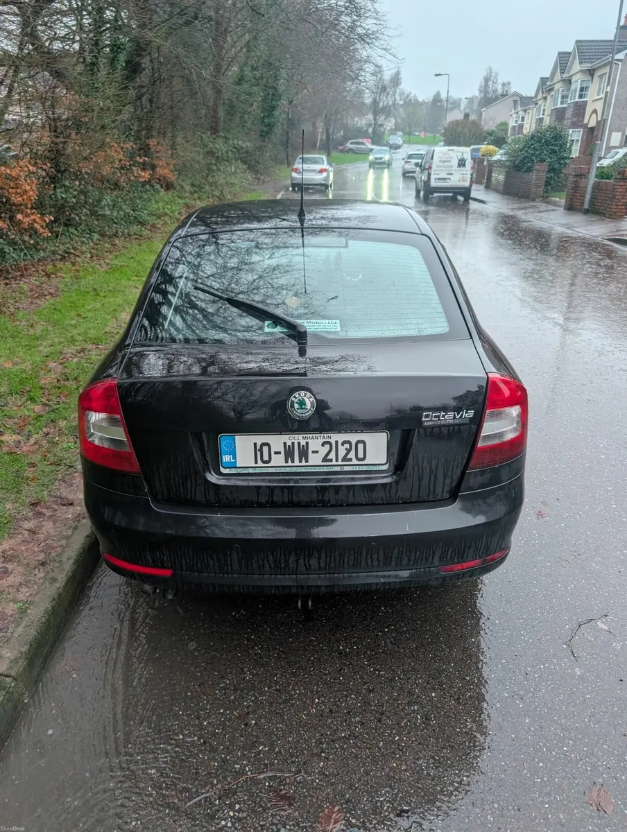 Skoda Octavia 2010 - Image 4
