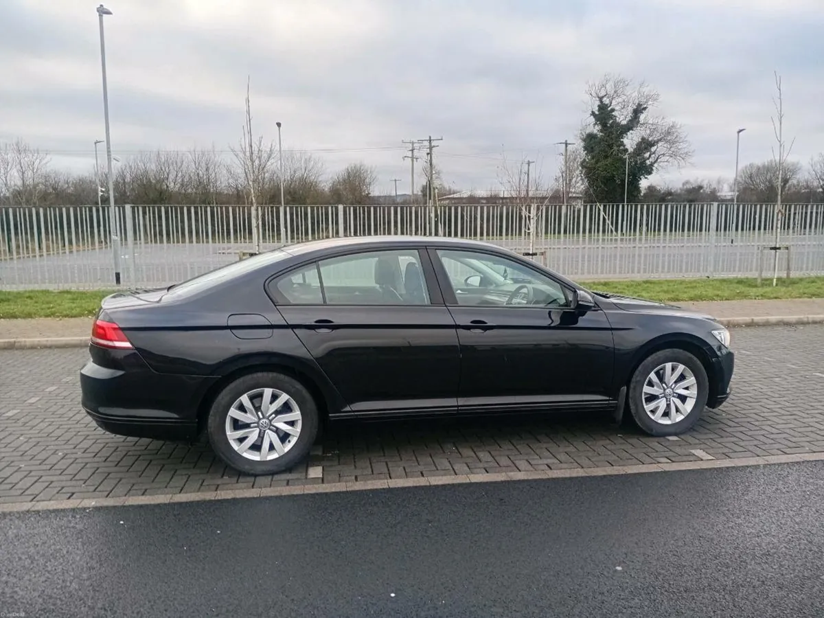 Volkswagen passat 2017/// long NCT and tax!! - Image 2