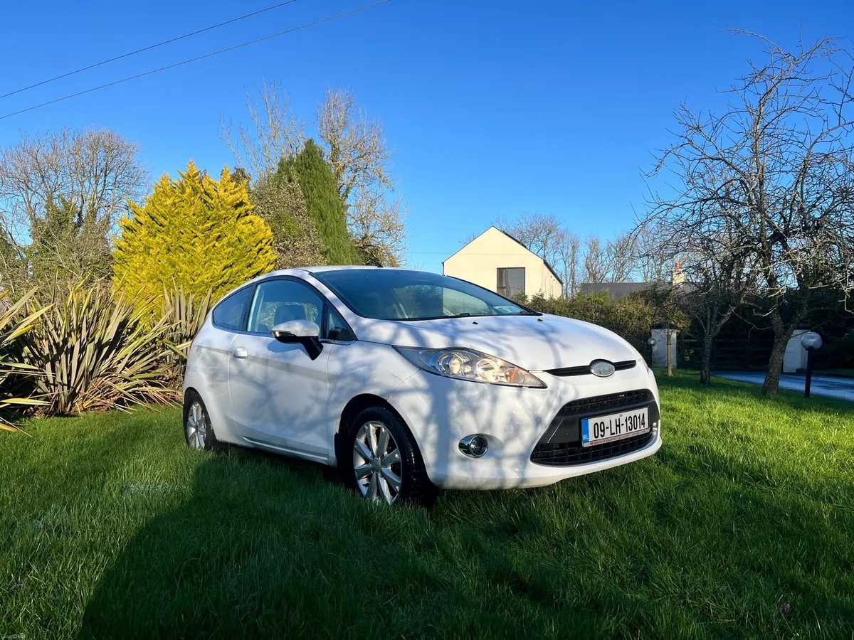 Ford Fiesta 1.2 2009 - Image 2