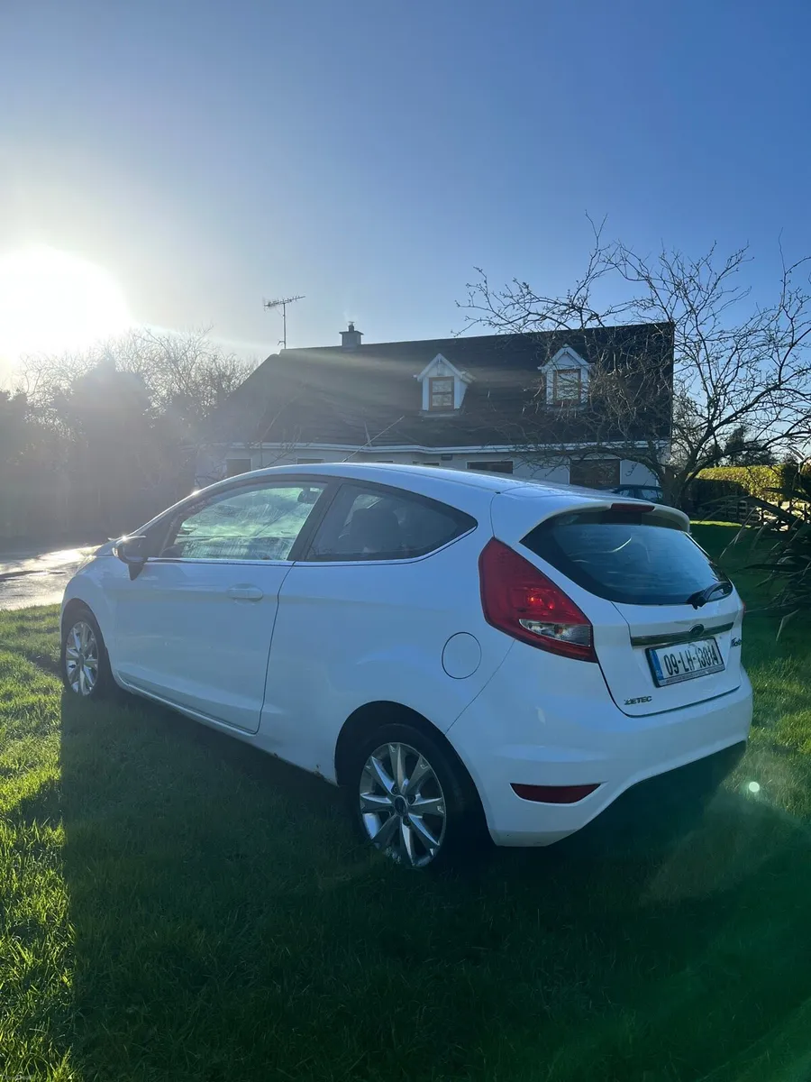 Ford Fiesta 1.2 2009 - Image 3