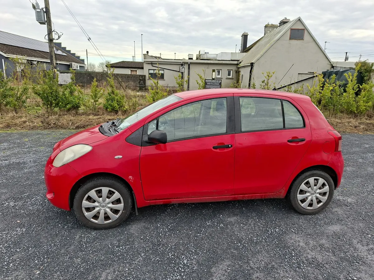 Toyota Yaris - Image 3