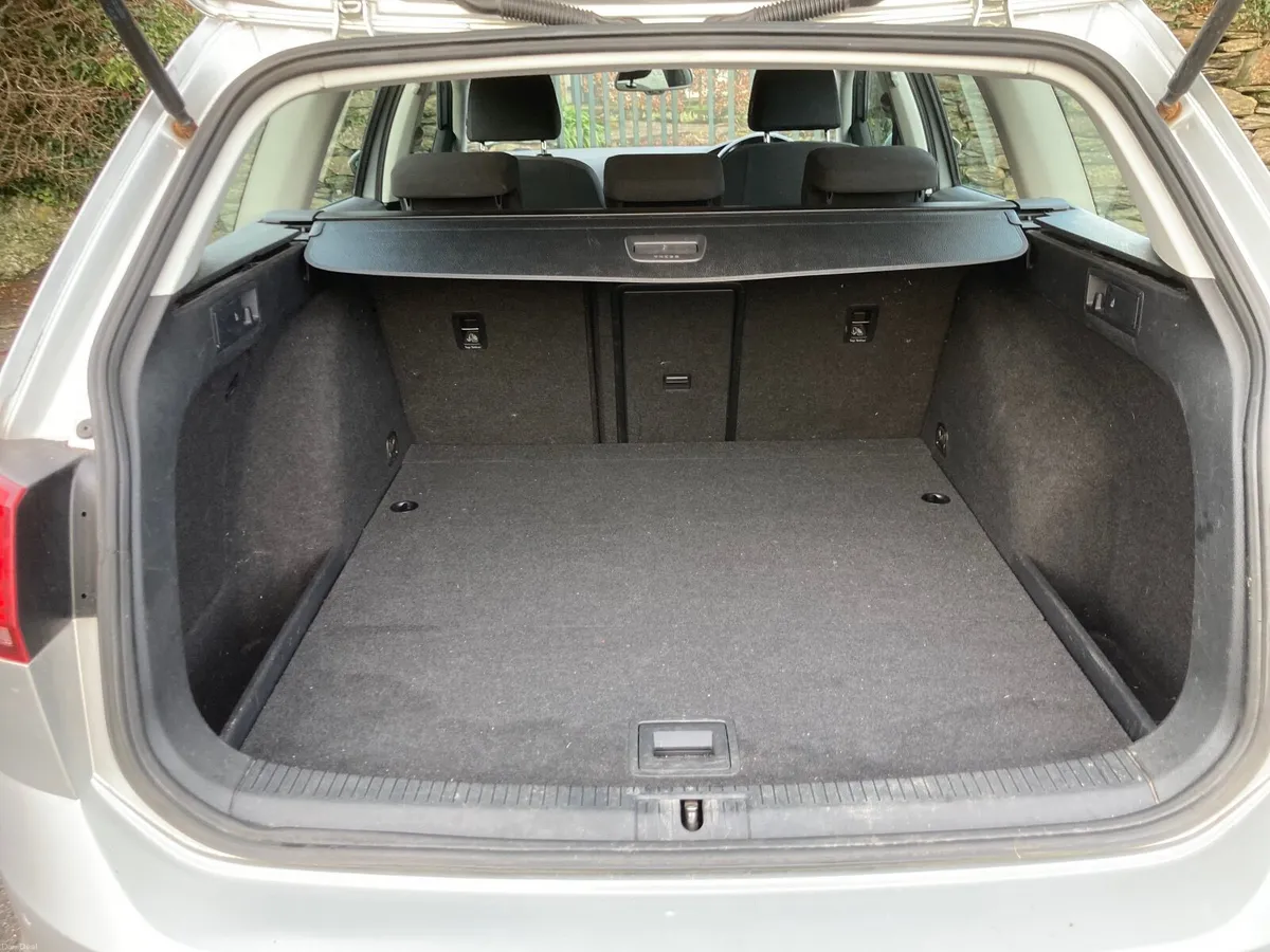 Volkswagen Golf 2016 - Image 2