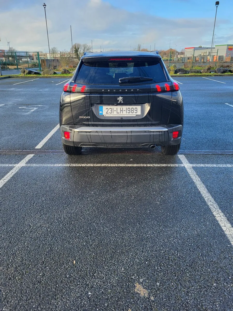 Peugeot 2008 Allure  2023 - Image 2