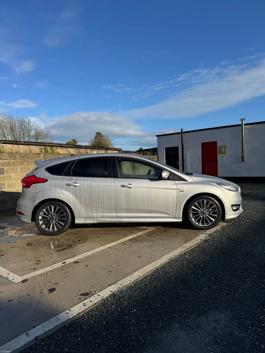 Ford Focus ST-LINE 1.5 TD - Image 2