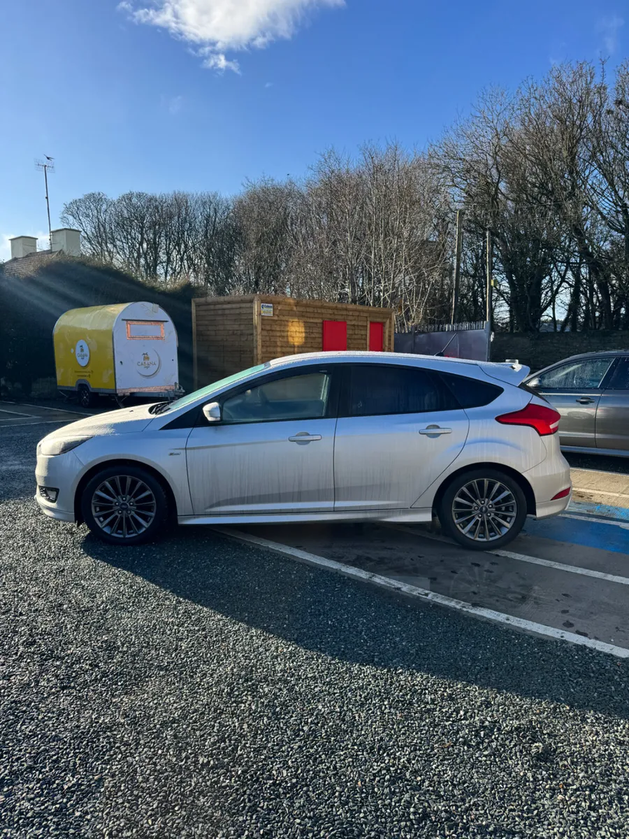 Ford Focus ST-LINE 1.5 TD - Image 4