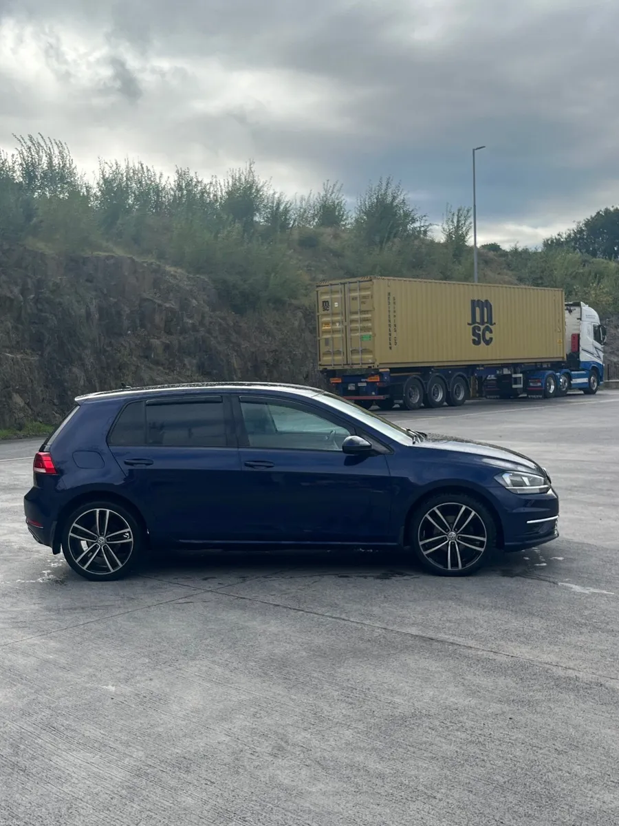 Volkswagen Golf 2017 - Image 2