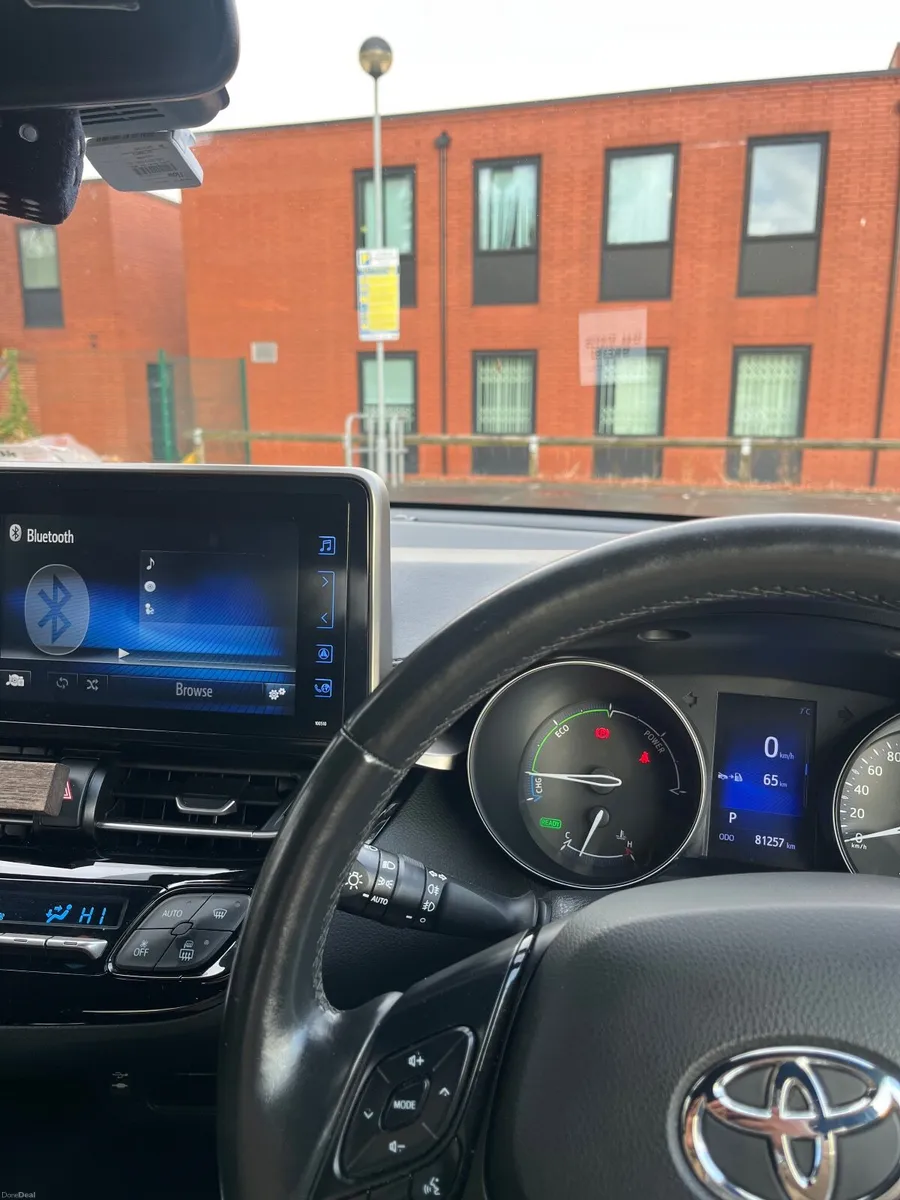 Toyota C-HR 2019 - Image 2