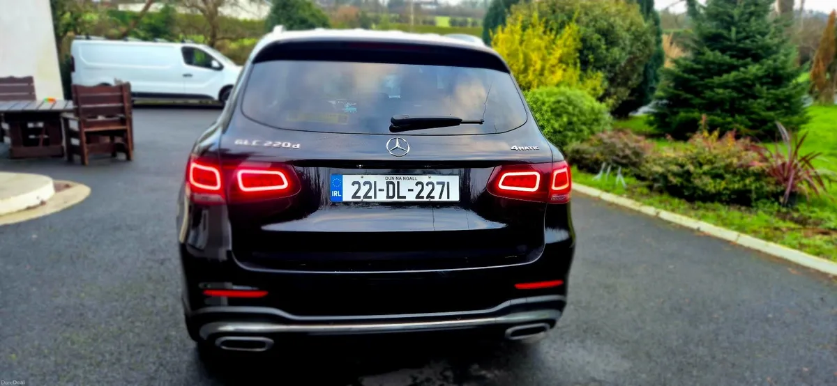 Mercedes-Benz GLC 2022 - Image 3