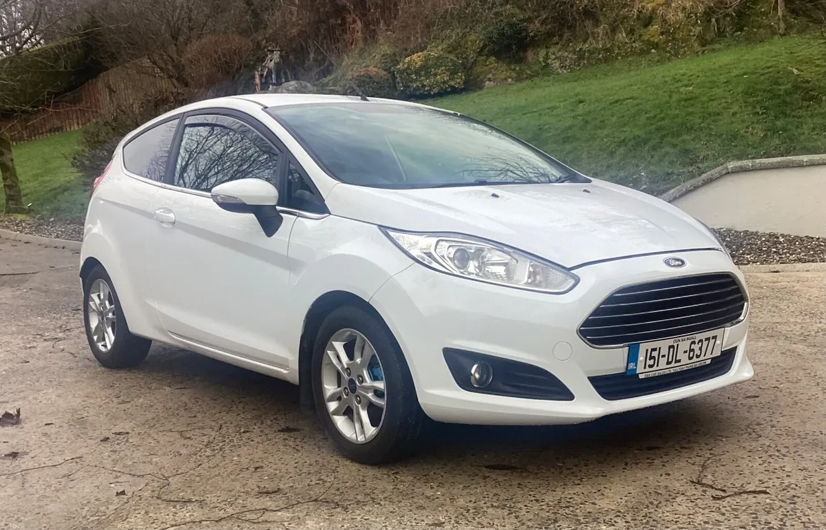 2015 Ford fiesta Zetec 1.2 - Image 1
