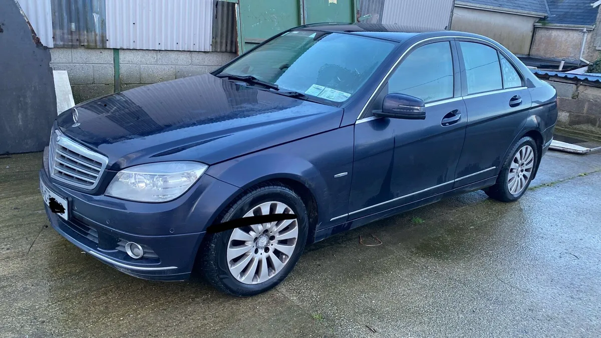 09 Mercedes - Image 1