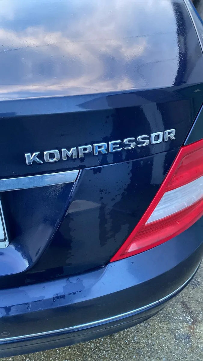 09 Mercedes - Image 3