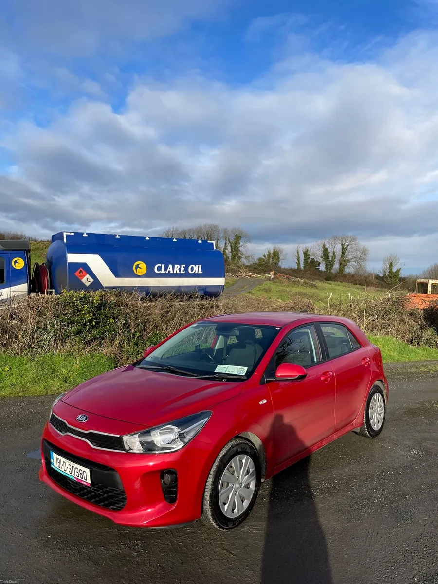 181 Red Kia Rio - Image 2