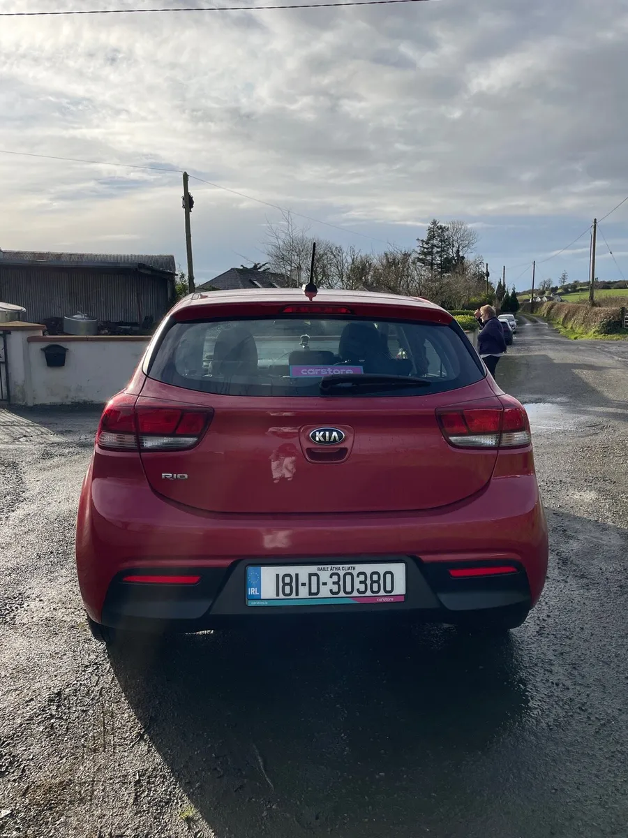 181 Red Kia Rio - Image 3