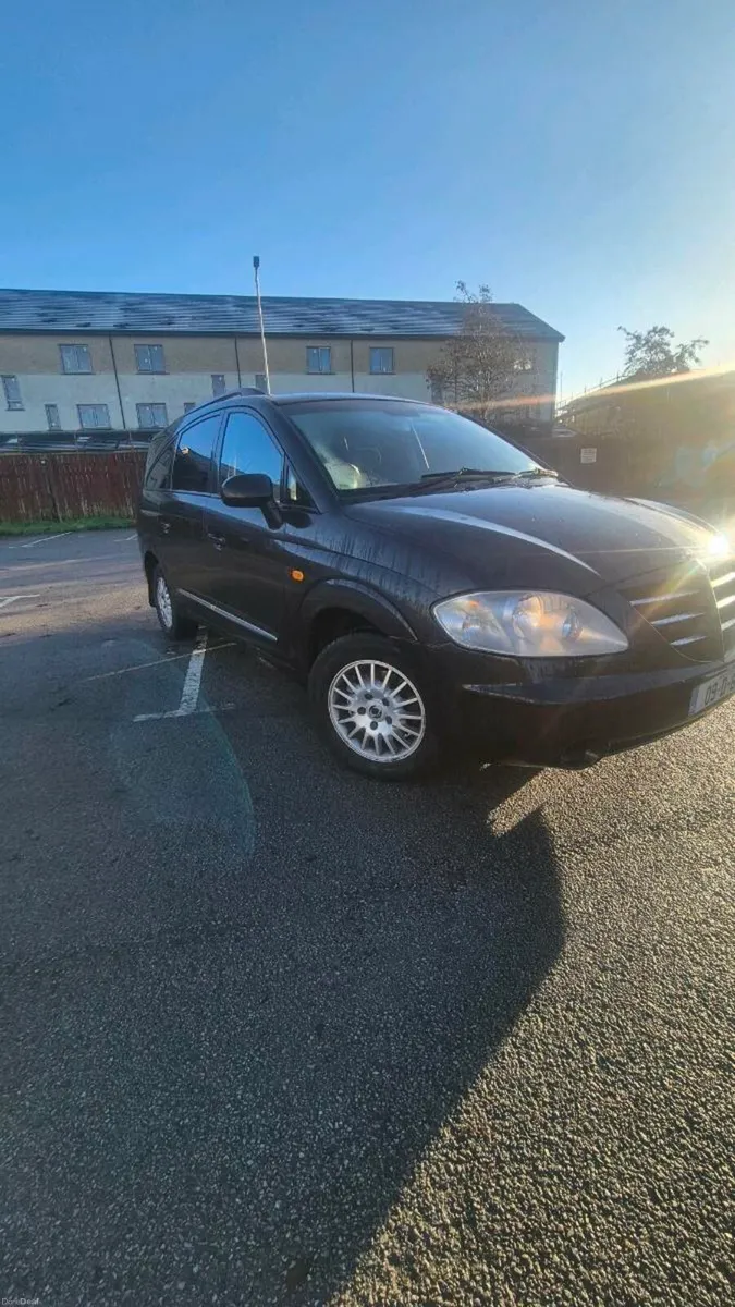 Ssangyong Rodius Crew Cab - Image 1