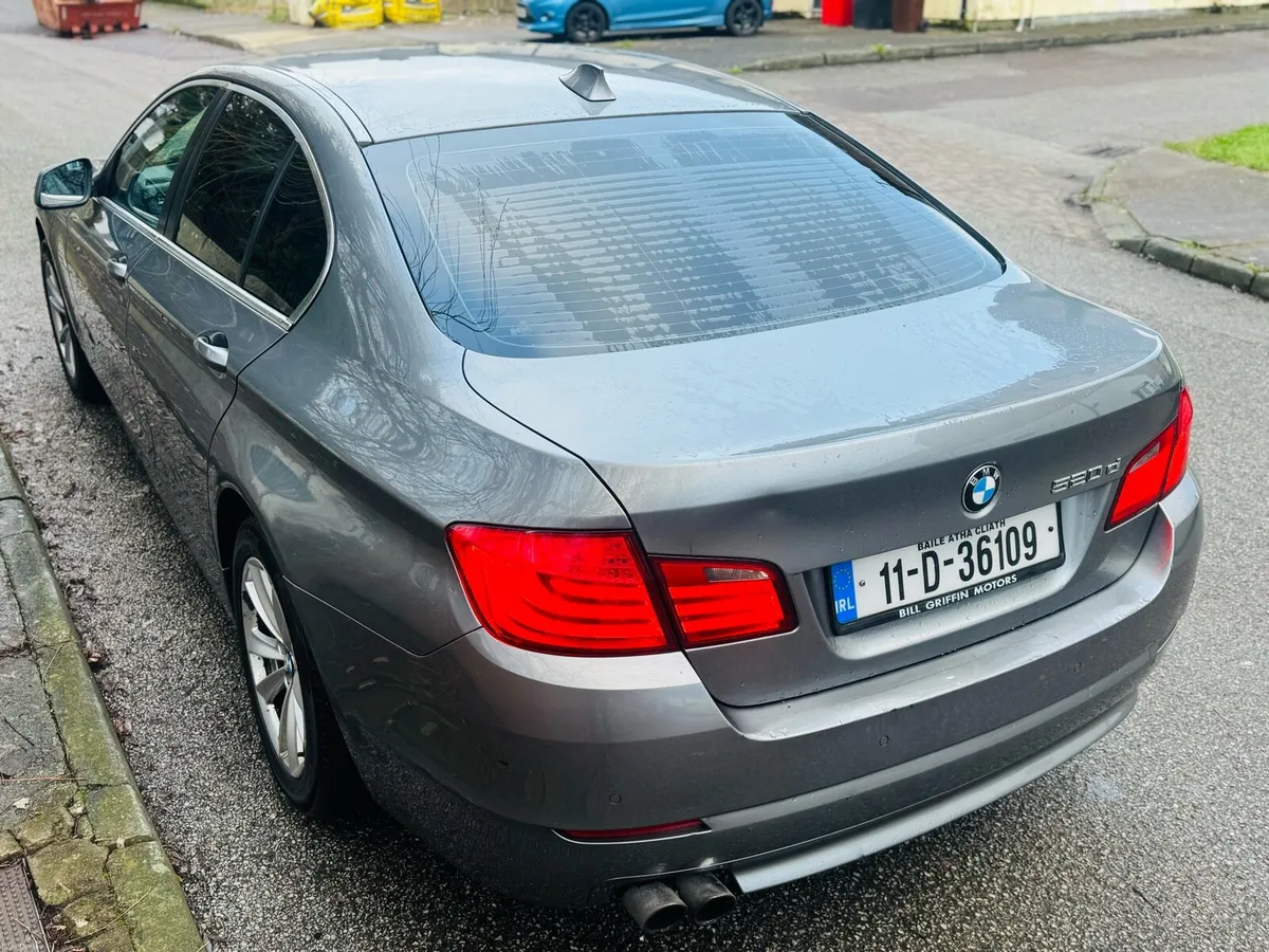 Bmw 520 F10 2011 - Image 1