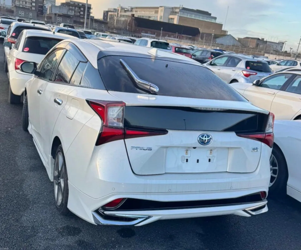 192 Prius Modellista Spec Leather Heated Seats kit - Image 2