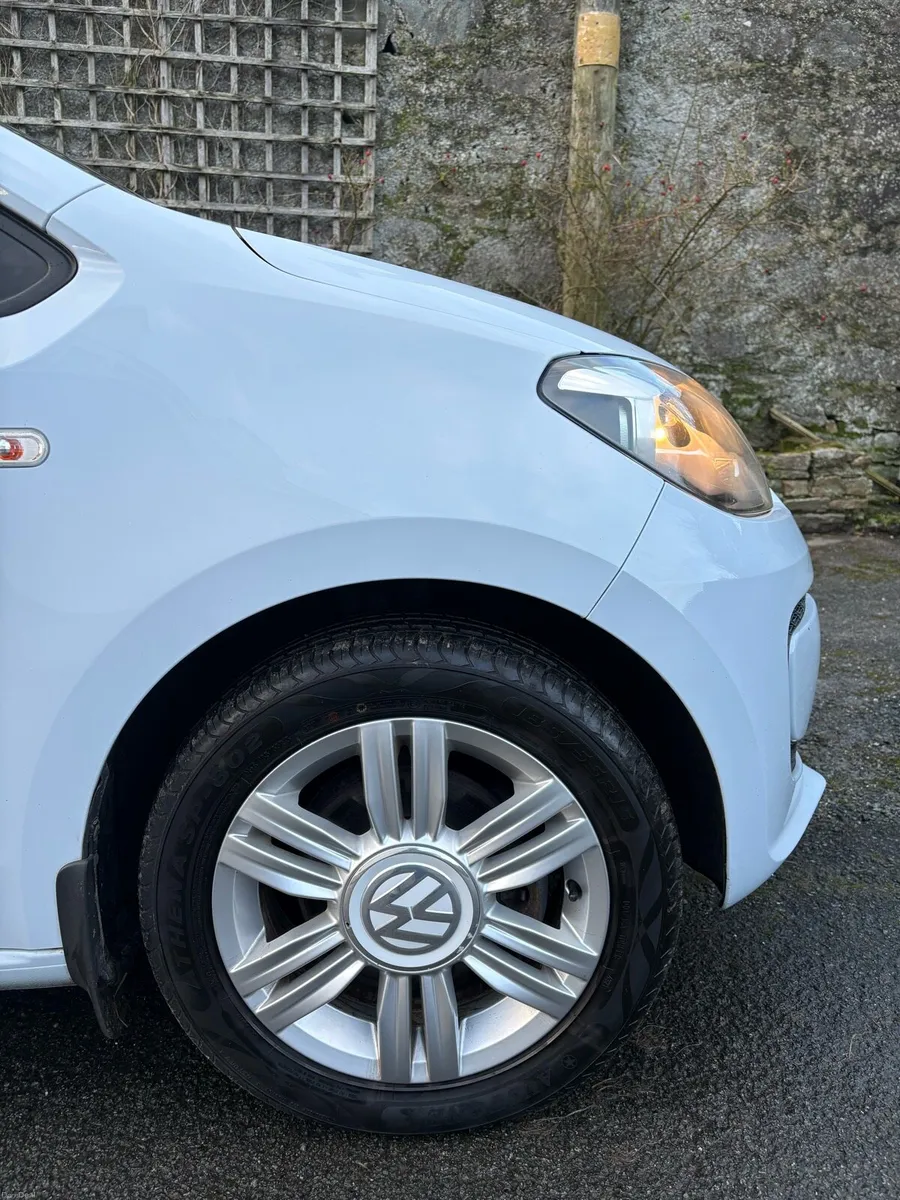 Volkswagen Up! - Image 4