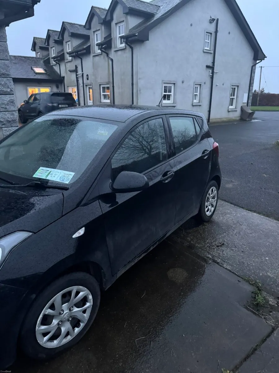 2018 Hyundai i10 1L petrol - Image 3