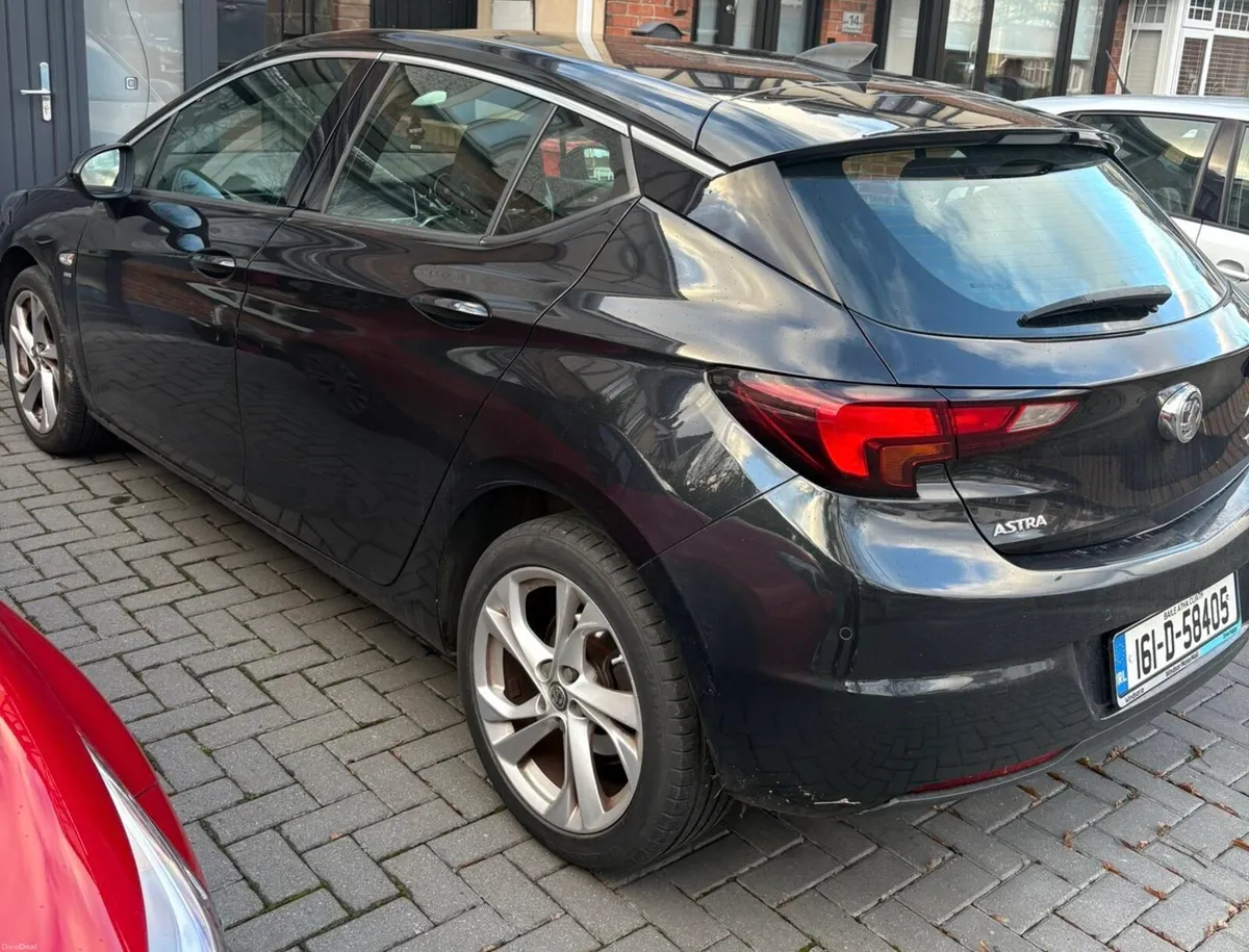 Vauxhall Astra automatic 1.4 Turbo - Image 2