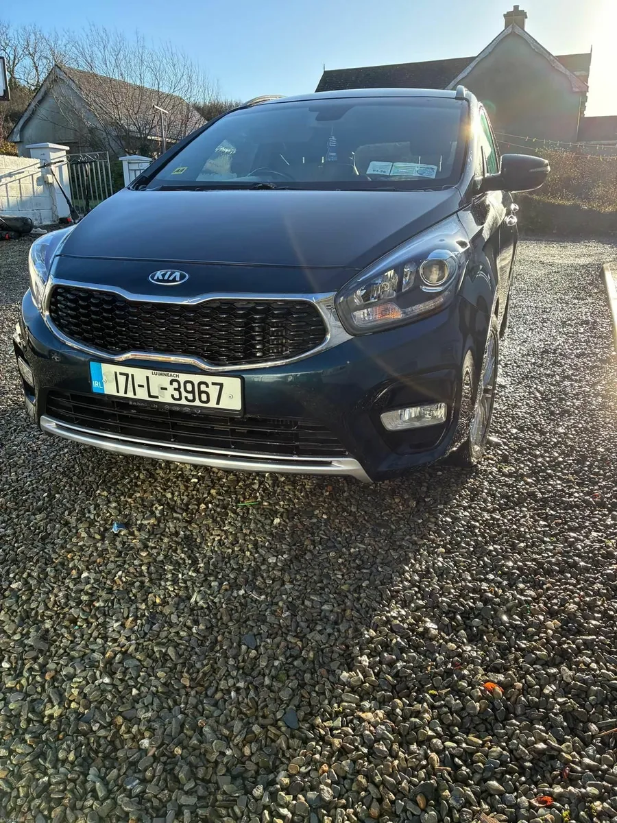 Kia Carens 2017 - Image 1