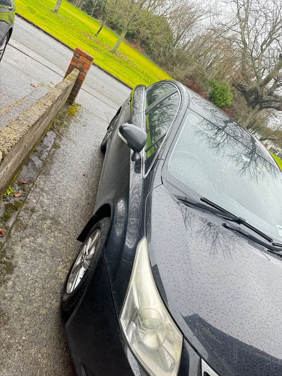 Toyota Avensis 2010 - Image 4