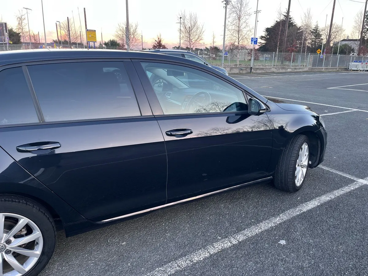 2015 Volkswagen Golf - Image 3