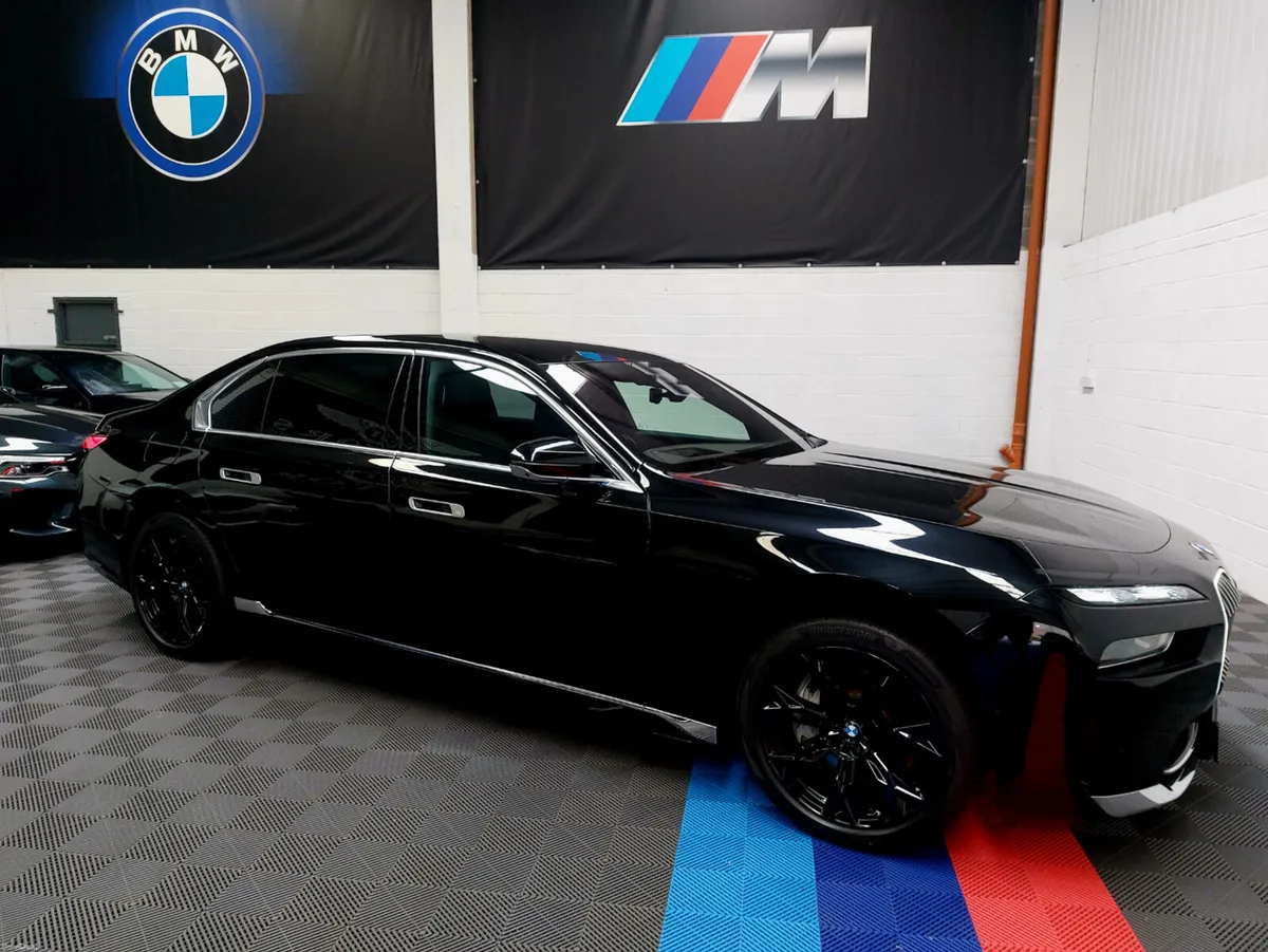 i7 XDRIVE60  536BHP (€180K NEW -MASSIVE SPEC ) - Image 4