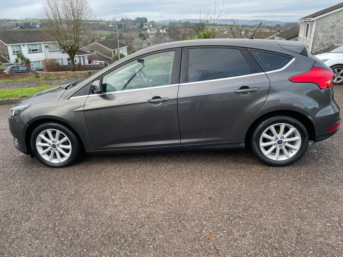 FORD FOCUS 1.5 TDCi 120 2017 NCT 01/28 TAX 03/26 - Image 4