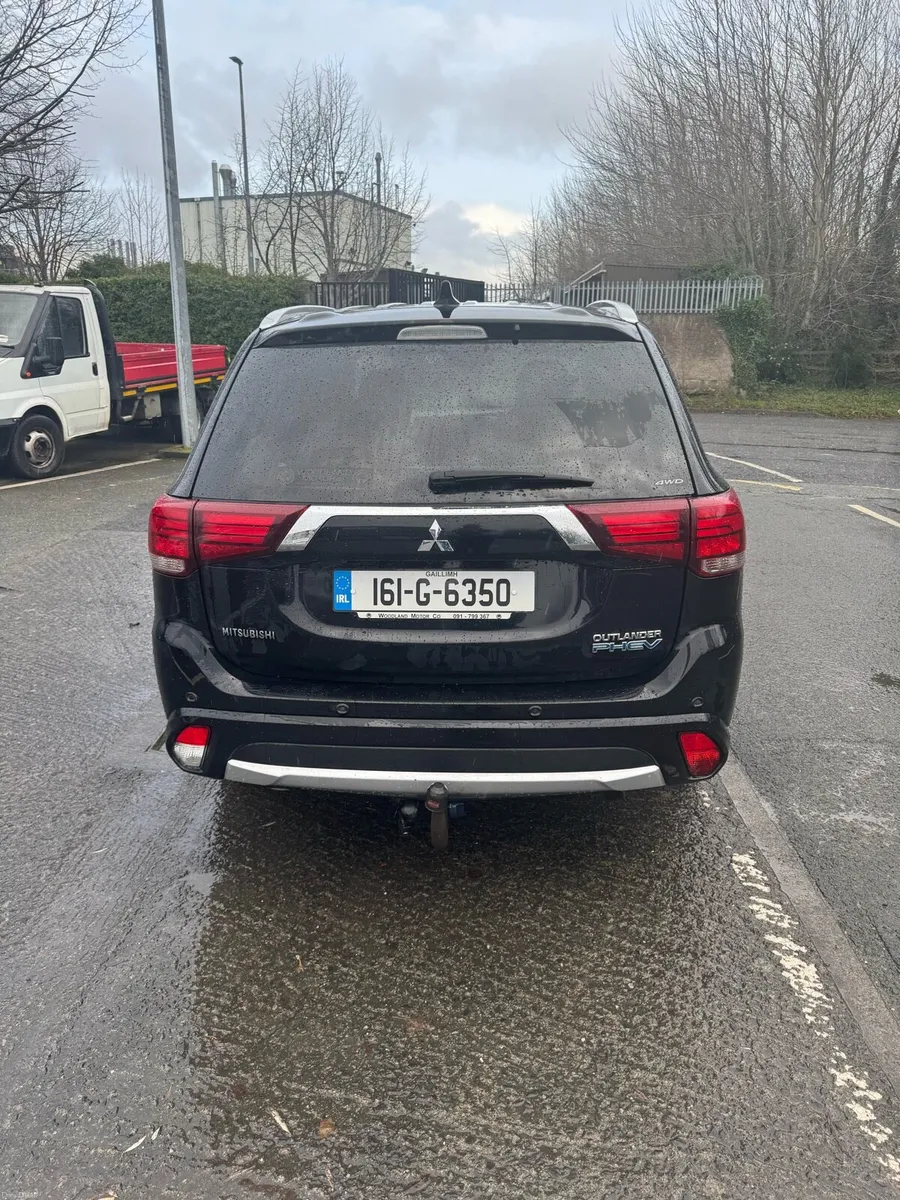 Mitsubishi Outlander 2016 - Image 2