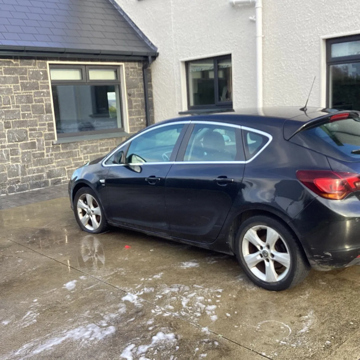 Vauxhall Astra 2011 - Image 1