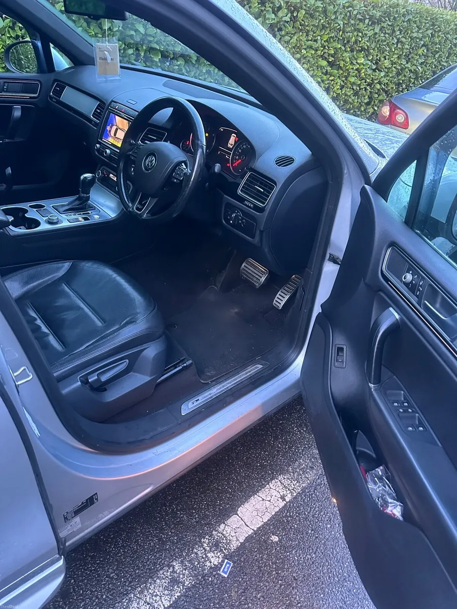 Volkswagen Touareg R line - Image 2