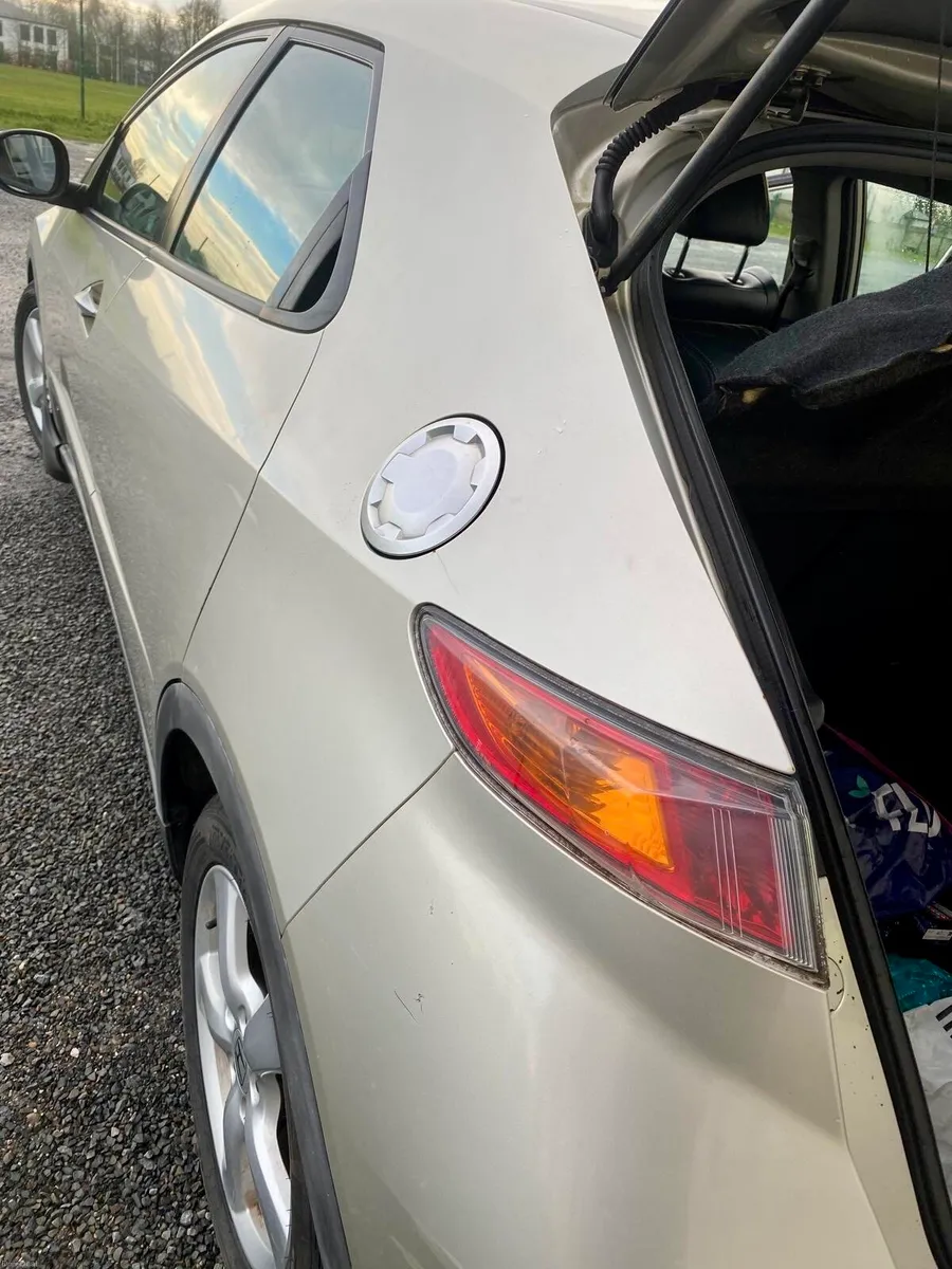 2008 Honda Civic - Image 2