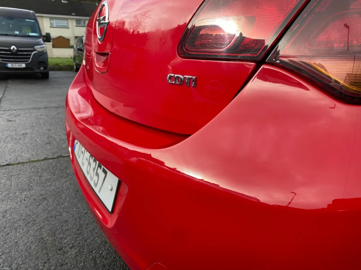 Opel Astra 2010 - Image 4