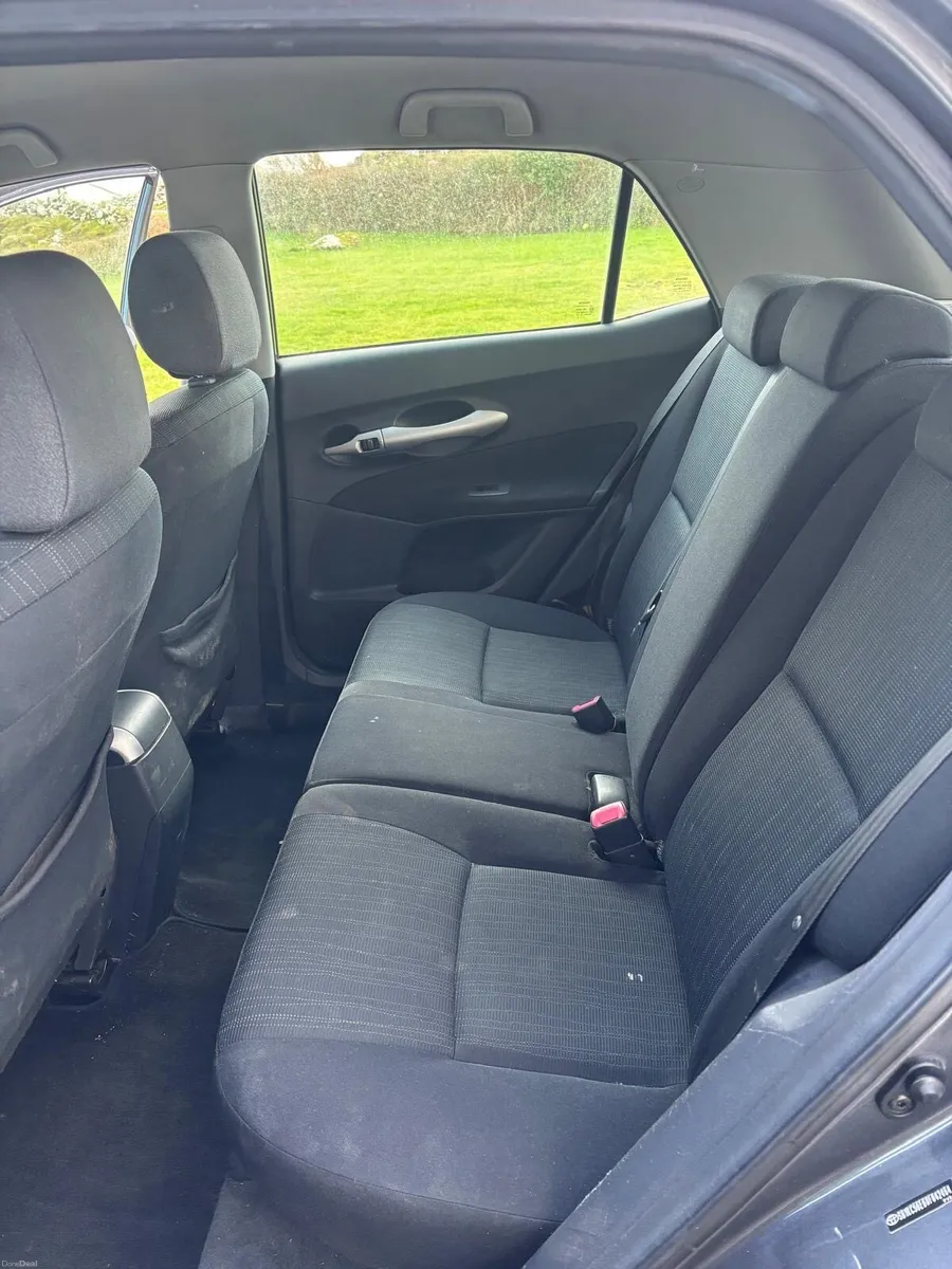 Toyota Auris 08, 1.4 diesel - Image 4