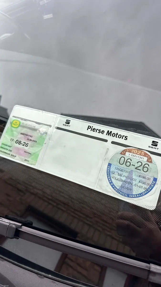 Volkswagen Golf 1.6 Diesel *AUTOMATIC* - Image 2