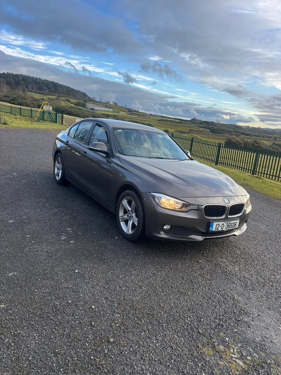 BMW 318D F30 - Image 1