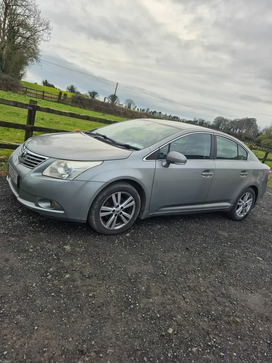 Toyota Avensis 2010 - Image 1
