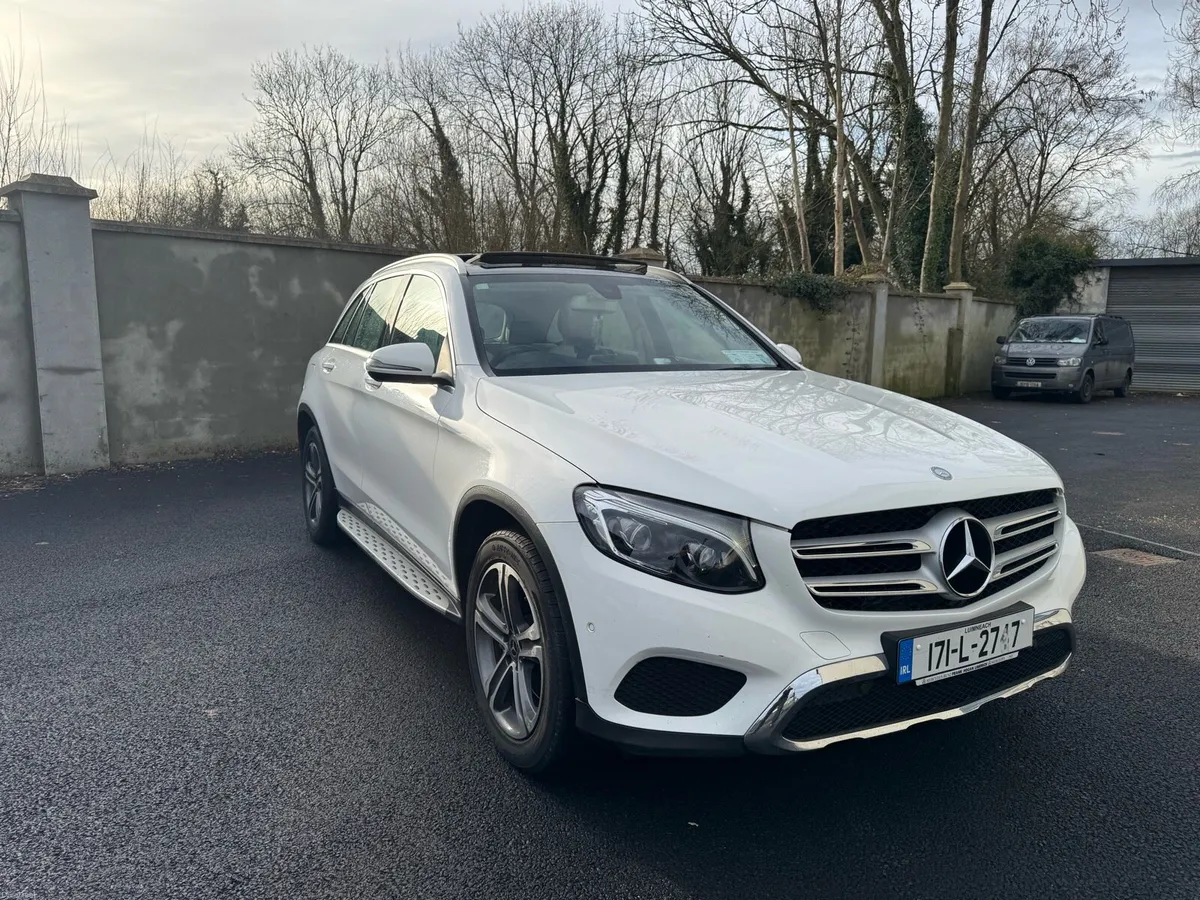 2017 Mercedes GLC 220d 4matic pan roof - Image 2
